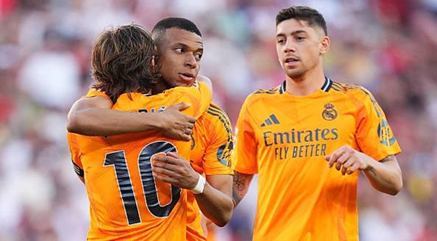 Real Madrid thắng Sevilla 2-0 nhưng vẫn để lại nhiều lo ngại